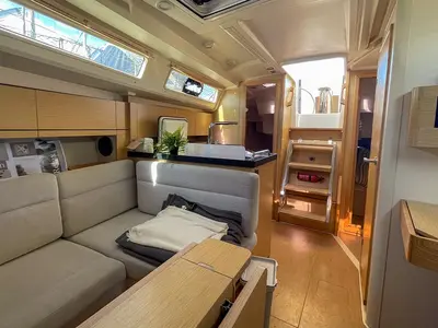Salon of Pasyco, a Hanse 348 sailboat at Hyères, France