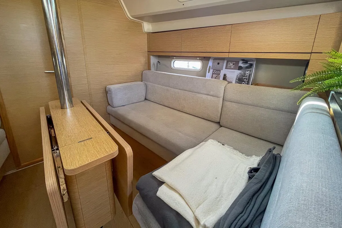 Salon of Pasyco, a Hanse 348 sailboat at Hyères, France
