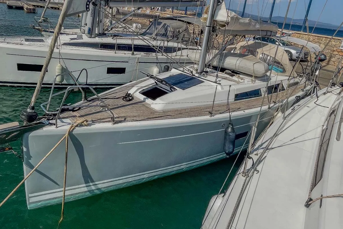 Exterior view of Pasyco, a Hanse 348 sailboat at Hyères, France