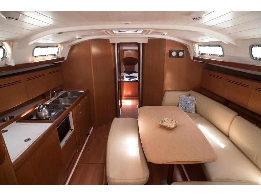 Salon of GEORGE'S, a Beneteau Cyclades 43.4 sailboat at Municipal Unit of Lefkada, Greece
