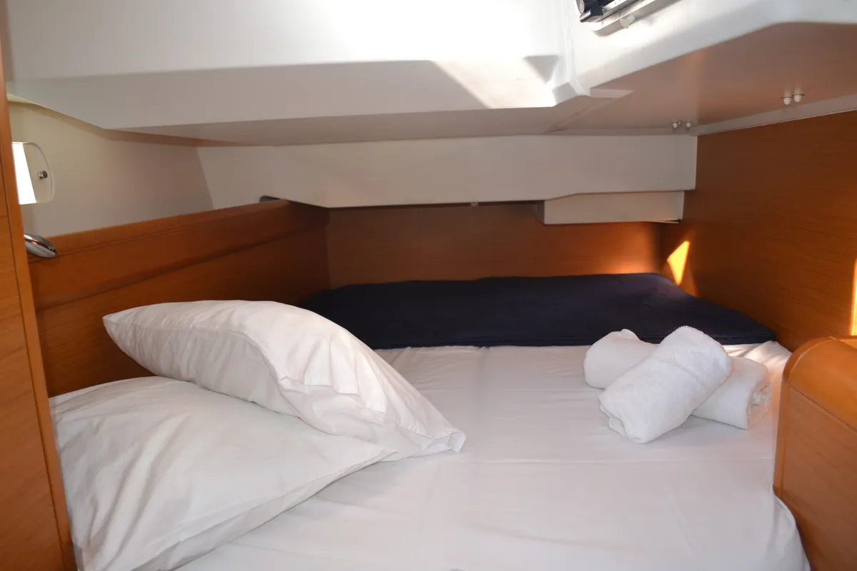 Cabin on Triada, a Jeanneau Sun Odyssey 439 sailboat at Thessaloniki, Greece