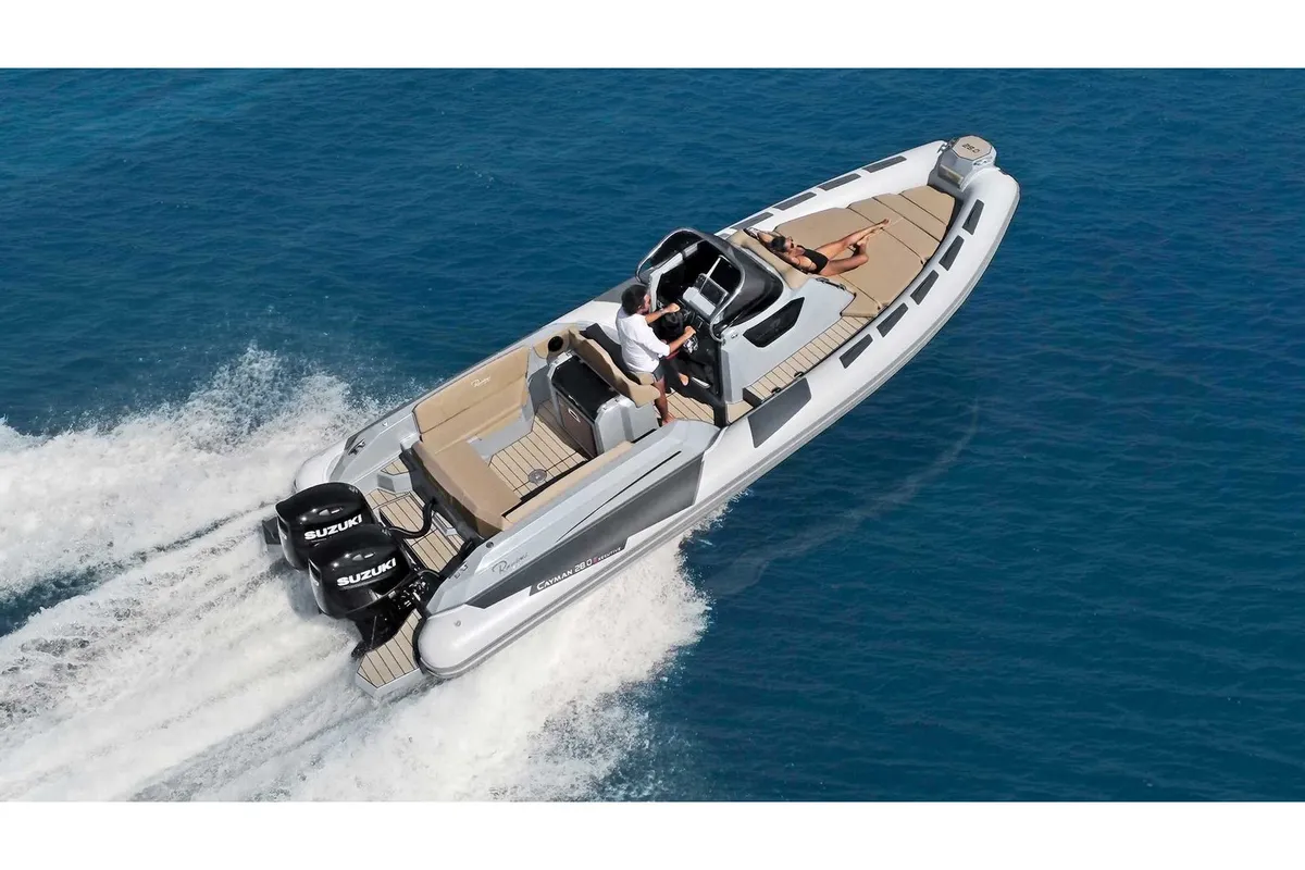 Exterior view of Ranieri Cayman 28.0, a Ranieri Cayman 28.0 Executive motorboat at Reggio Calabria, Italy