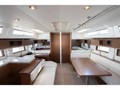 Salon of Hybris, a Beneteau Oceanis 51.1 sailboat at Tonnarella, Italy