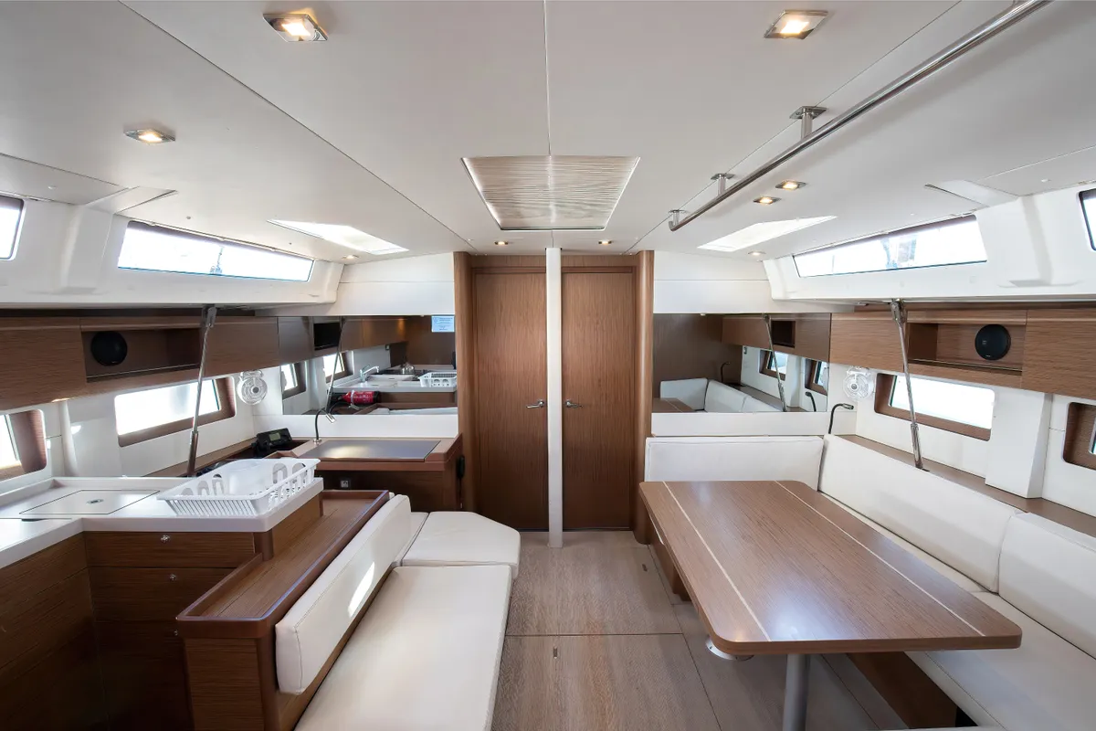 Salon of Hybris, a Beneteau Oceanis 51.1 sailboat at Tonnarella, Italy