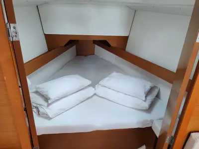 Cabin on Berry, a Jeanneau Sun Odyssey 349 sailboat at Općina Pakoštane, Croatia