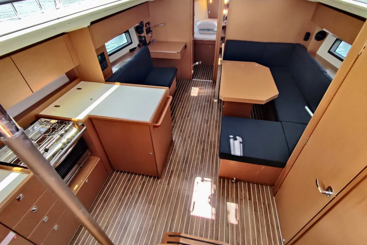 Salon of Relax, a Bavaria C42 sailboat at Sukošan, Croatia