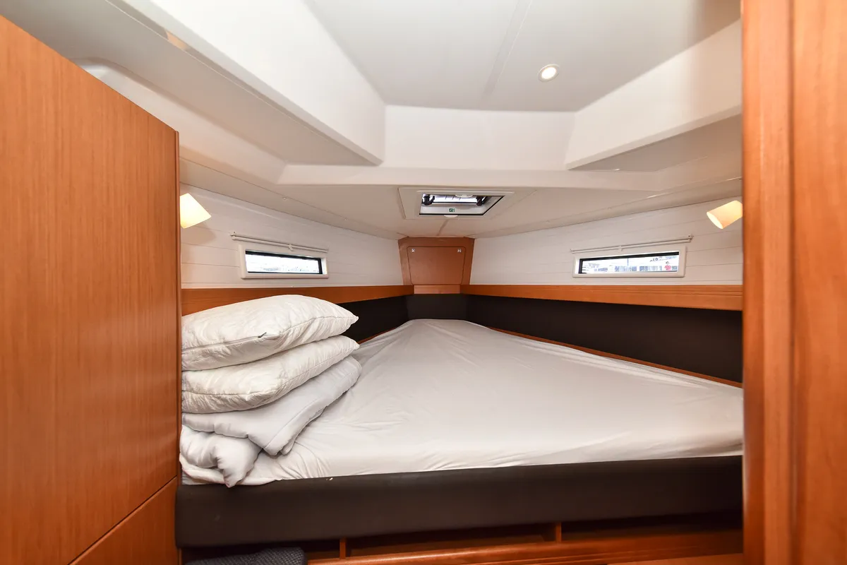 Cabin on Chill Bill, a Bavaria Cruiser 41 sailboat at Zadar, Croatia