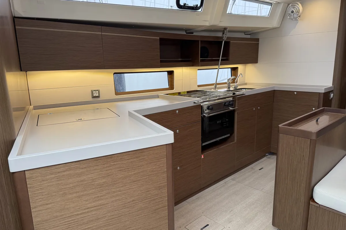 Salon of Momo, a Beneteau Oceanis 46.1 sailboat at Grad Pula, Croatia