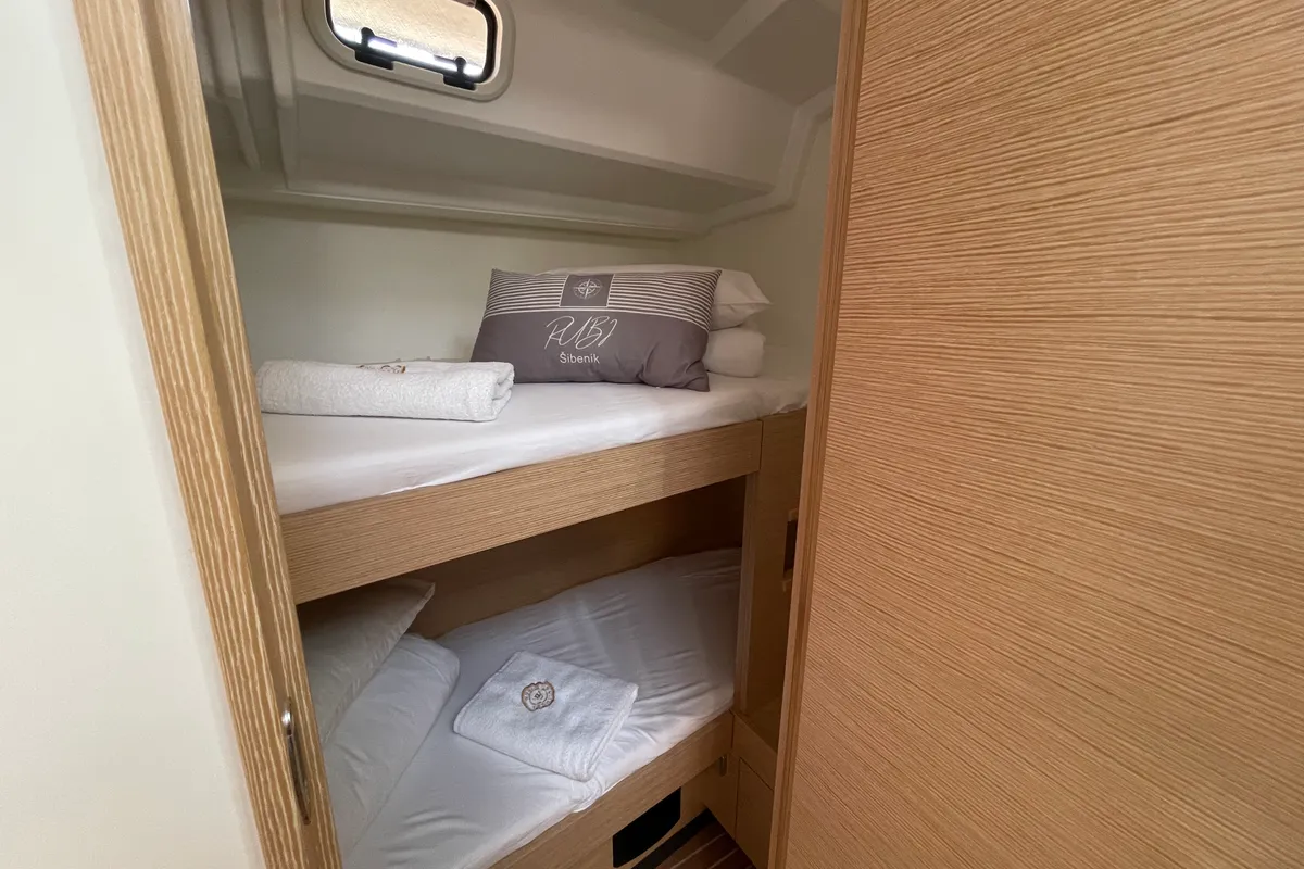 Cabin on Rubi, a Hanse 460 sailboat at Šibenik, Croatia