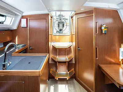 Galley of BRIZO, a Bavaria 33 Cruiser sailboat at Ellomenos, Greece