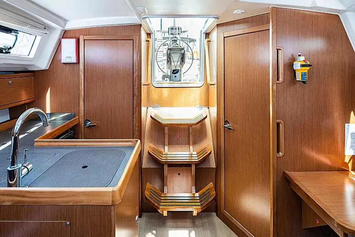 Galley of BRIZO, a Bavaria 33 Cruiser sailboat at Ellomenos, Greece