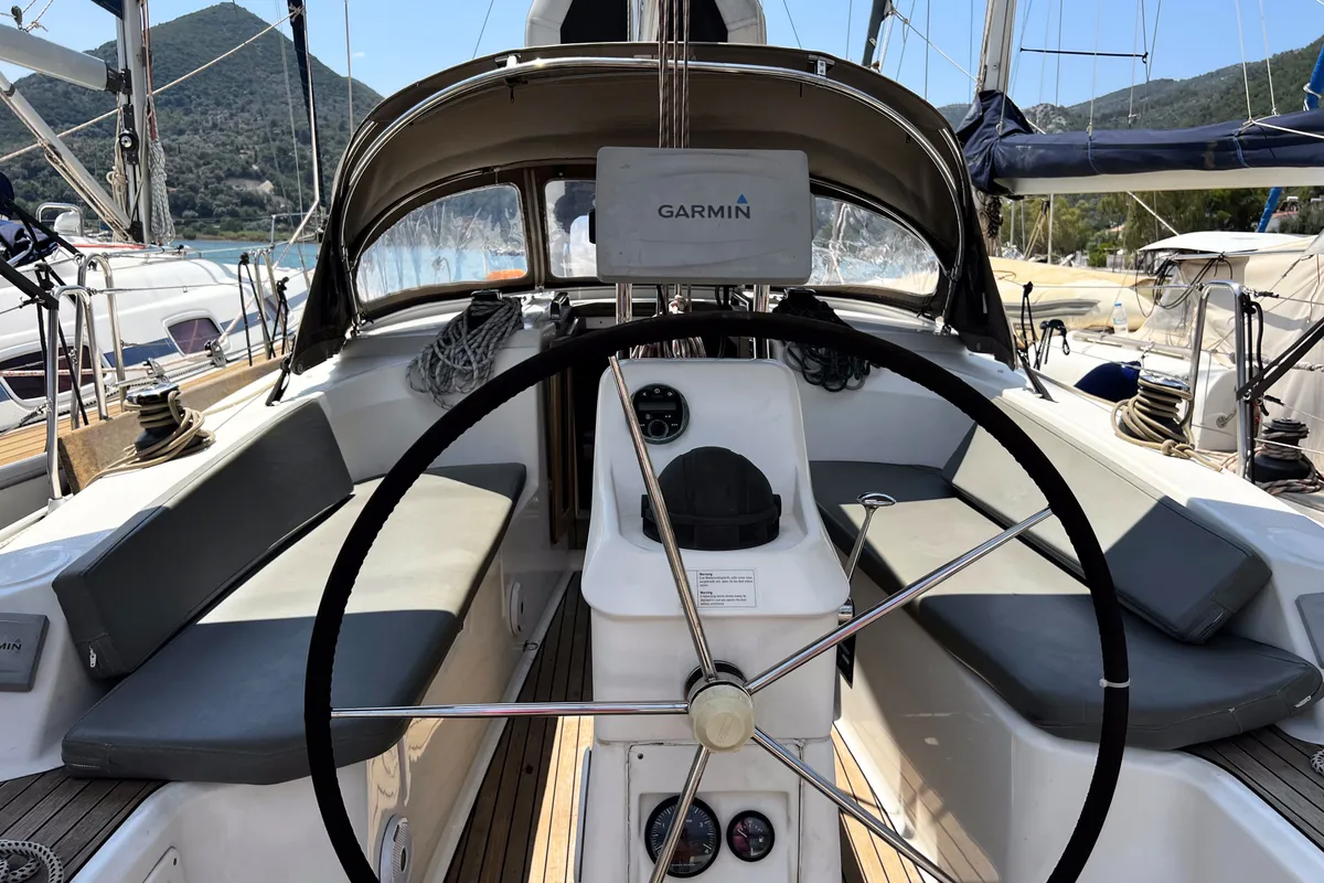 Cockpit of BRIZO, a Bavaria 33 Cruiser sailboat at Ellomenos, Greece