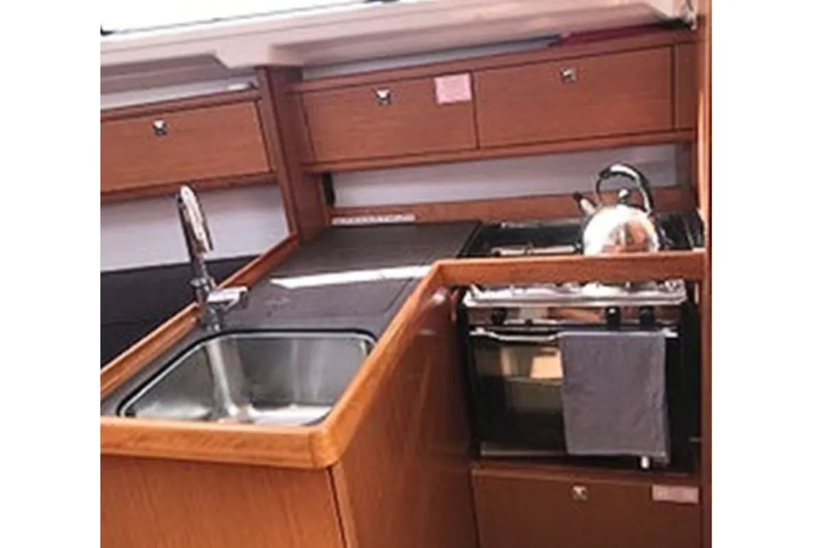 Galley of BRIZO, a Bavaria 33 Cruiser sailboat at Ellomenos, Greece
