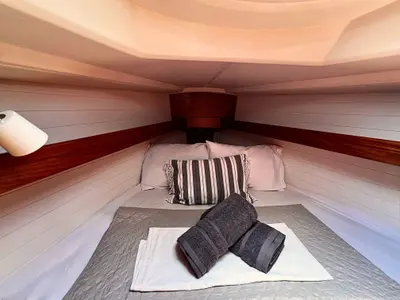 Cabin on BRIZO, a Bavaria 33 Cruiser sailboat at Ellomenos, Greece