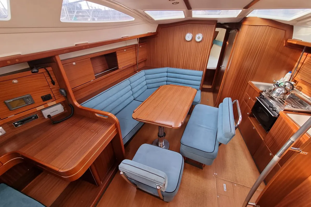 Salon of Madera, a Delphia 40.3 sailboat at Gdańsk, Poland