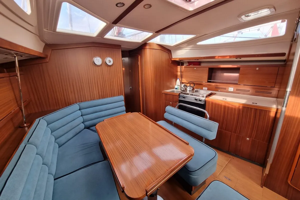Salon of Madera, a Delphia 40.3 sailboat at Gdańsk, Poland