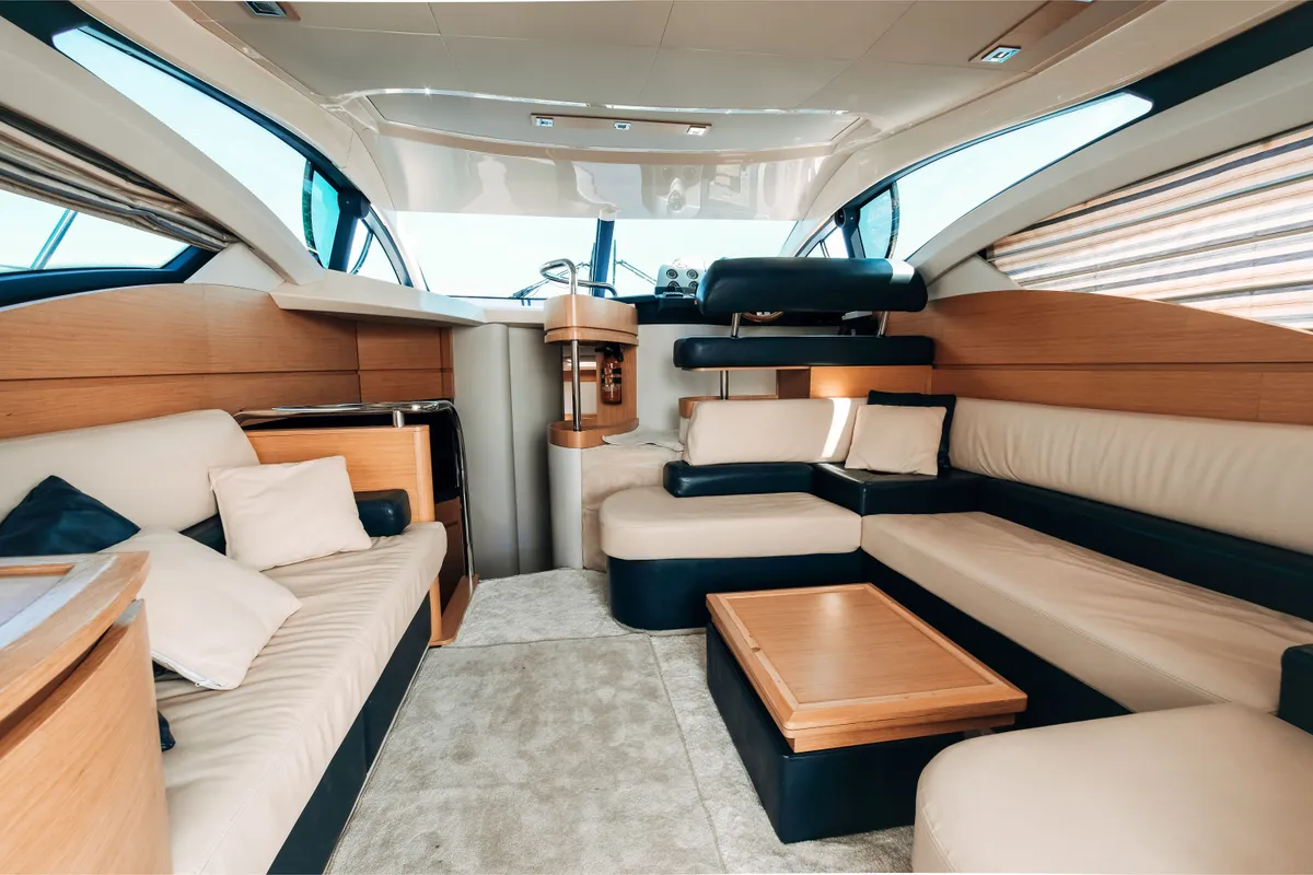 Salon of Lou Ann, a Azimut 43 S motorboat at Seget Donji, Croatia