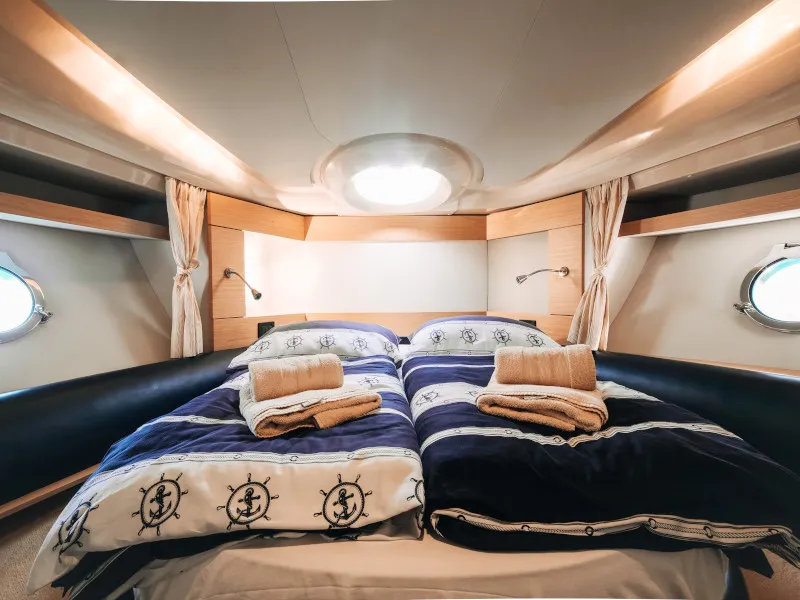 Cabin on Lou Ann, a Azimut 43 S motorboat at Seget Donji, Croatia