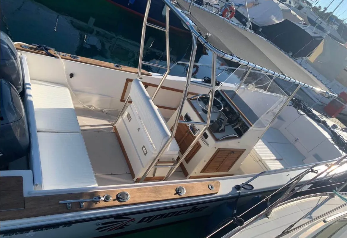Deck of Mako 261, a motorboat at Gżira, Malta