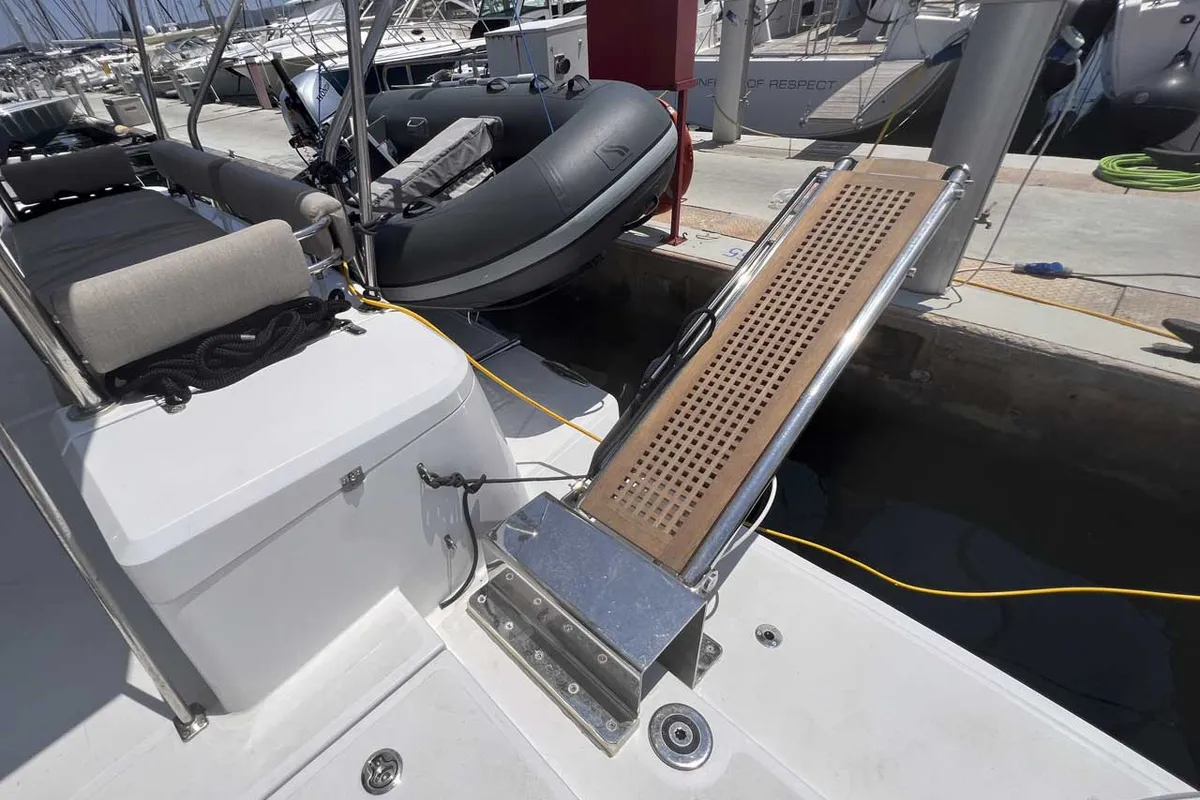 Jeux D'Hiver, a Bali 4.2 catamaran at Lavrion, Greece