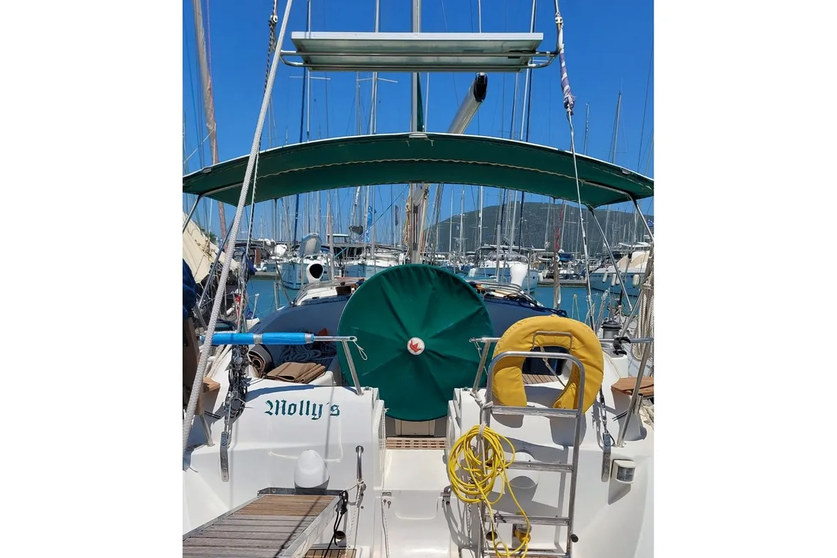 Deck of MOLLY'S, a Beneteau Oceanis 461 sailboat at Municipal Unit of Lefkada, Greece