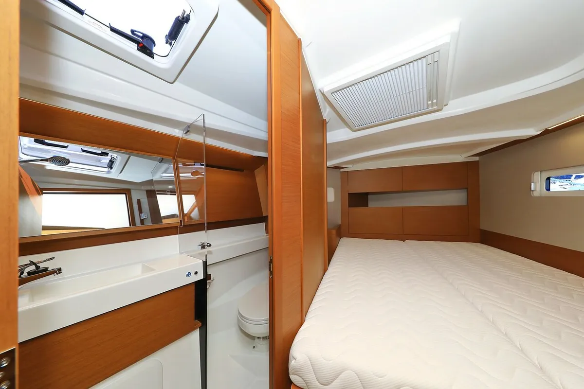 Cabin on Vague, a Jeanneau Sun Odyssey 410 sailboat at Zadar, Croatia