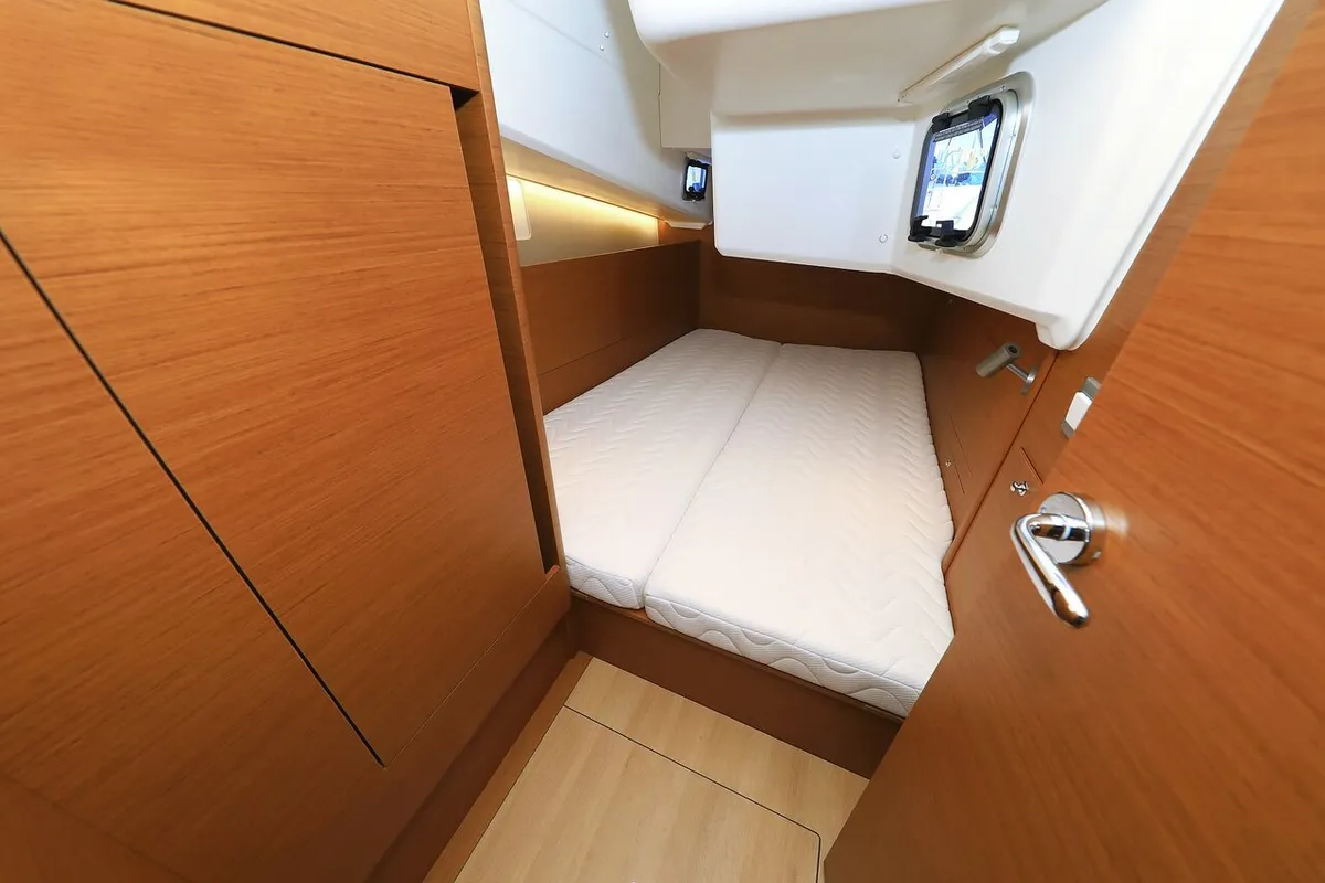 Cabin on Vague, a Jeanneau Sun Odyssey 410 sailboat at Zadar, Croatia