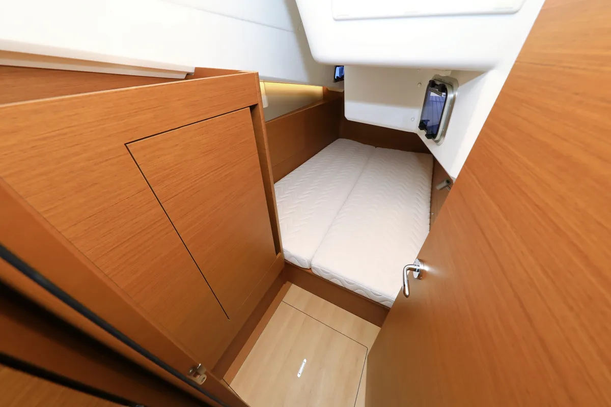 Cabin on Vague, a Jeanneau Sun Odyssey 410 sailboat at Zadar, Croatia