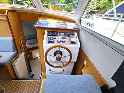 Cockpit of Gaia, a Gulet Tarpon 37 DP motorboat at Lübz, Germany
