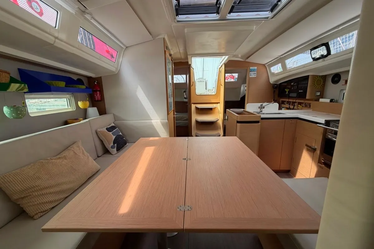 Borgeri, a Jeanneau Sun Odyssey 410 sailboat at Cecina, Italy