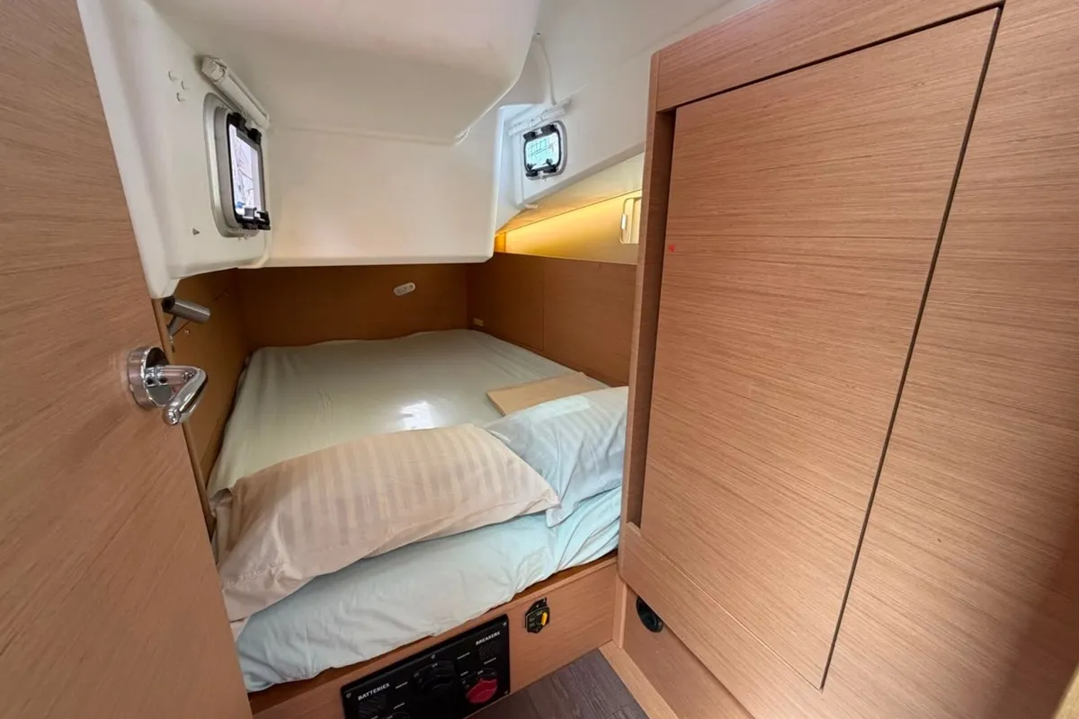 Borgeri, a Jeanneau Sun Odyssey 410 sailboat at Cecina, Italy