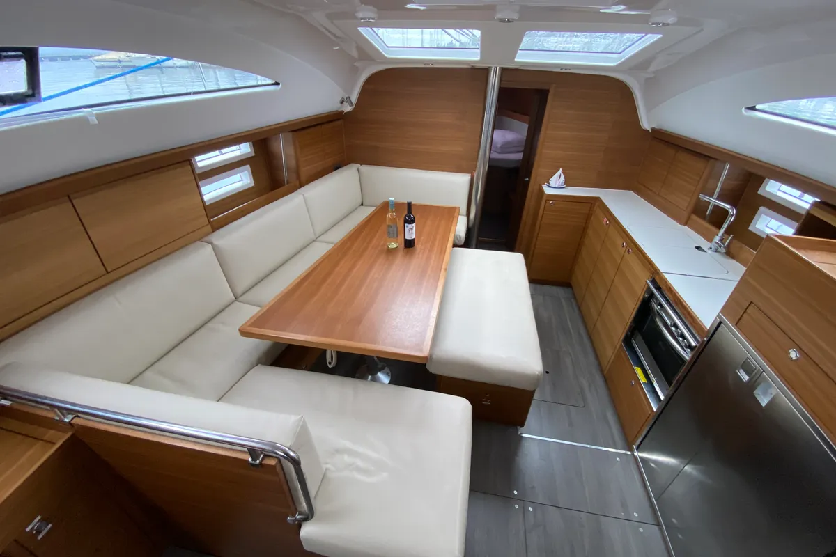 Salon of VIKI, a Elan Impression 45.1 sailboat at Pula, Croatia