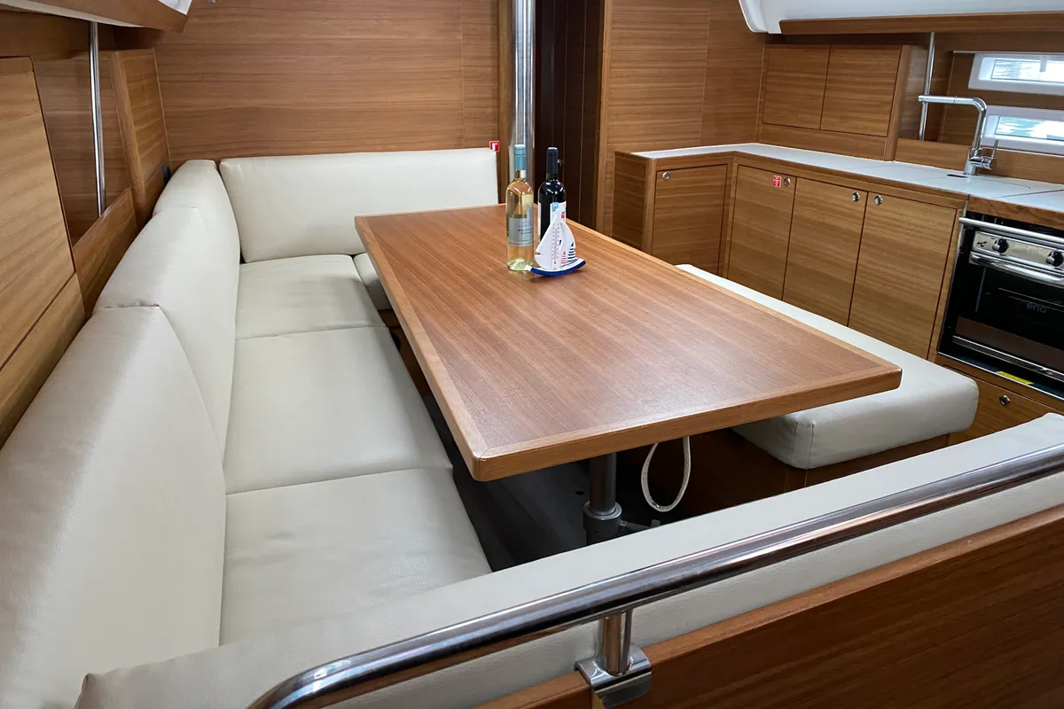 Salon of VIKI, a Elan Impression 45.1 sailboat at Pula, Croatia