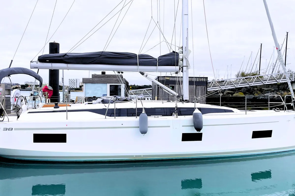 Exterior view of Babe, a Bavaria C38 sailboat at La Rochelle, France