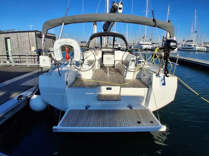 Cockpit of Babe, a Bavaria C38 sailboat at La Rochelle, France