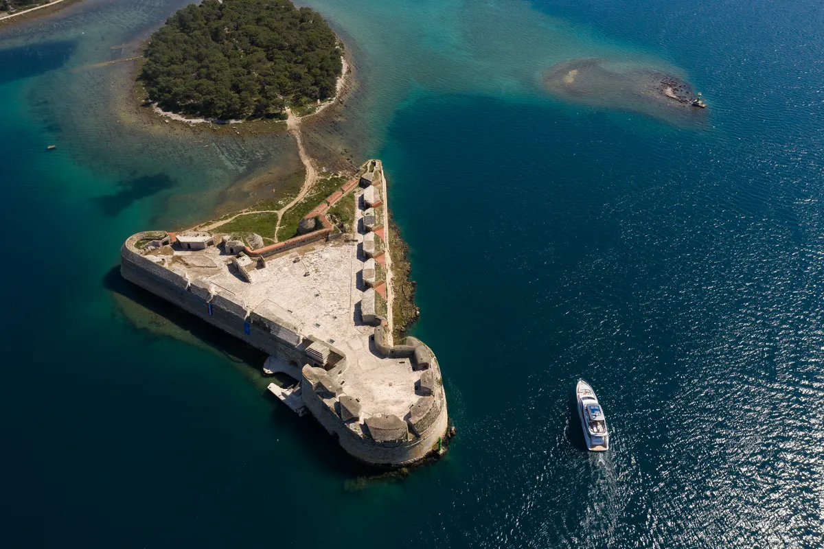 Exterior view of PREWI, a Azimut 78 Fly motor yacht at Grad Šibenik, Croatia