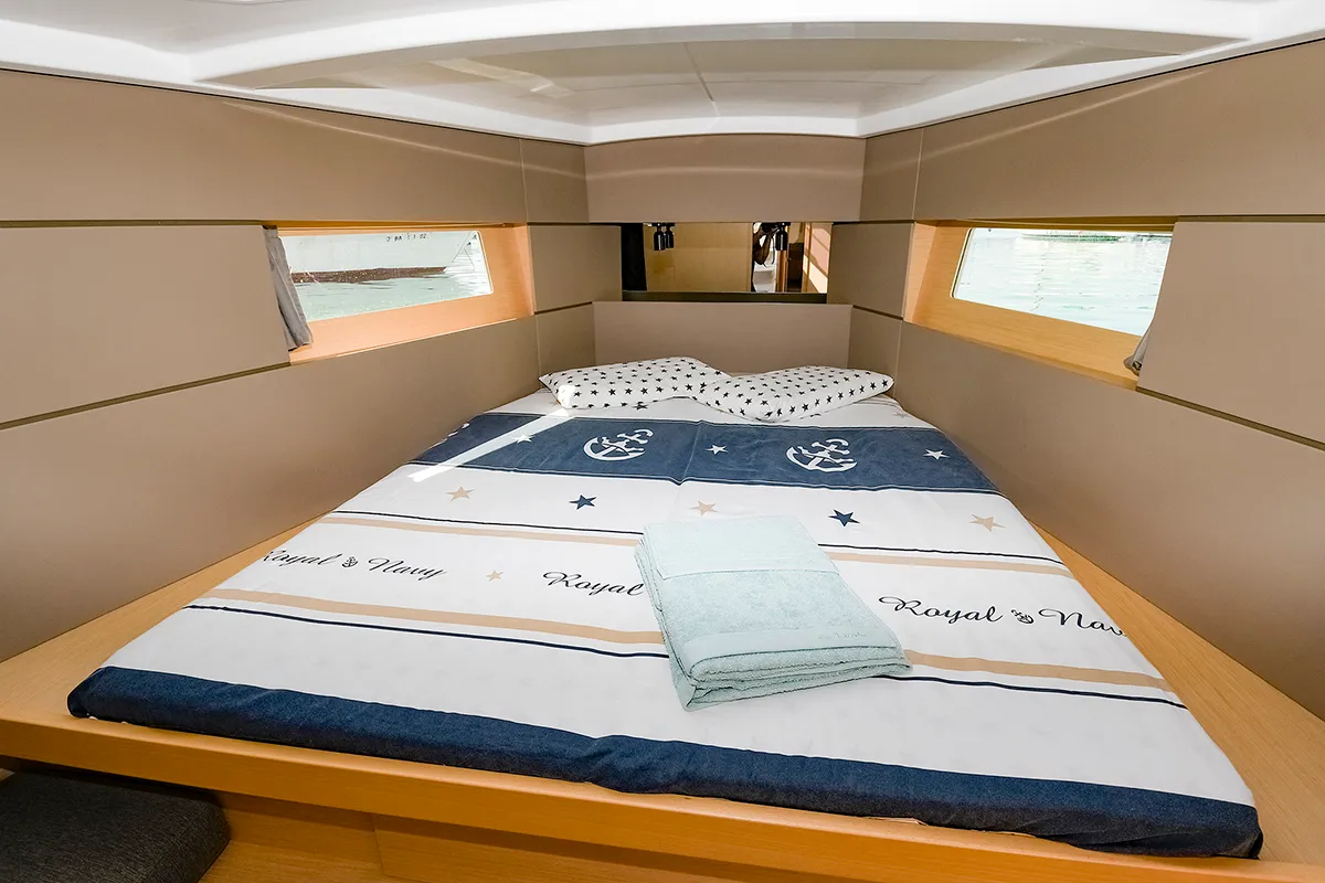 Cabin on Lisis, a Beneteau Oceanis 38 sailboat at Sitges, Spain