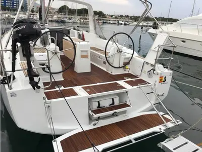 Deck of Lisis, a Beneteau Oceanis 38 sailboat at Sitges, Spain