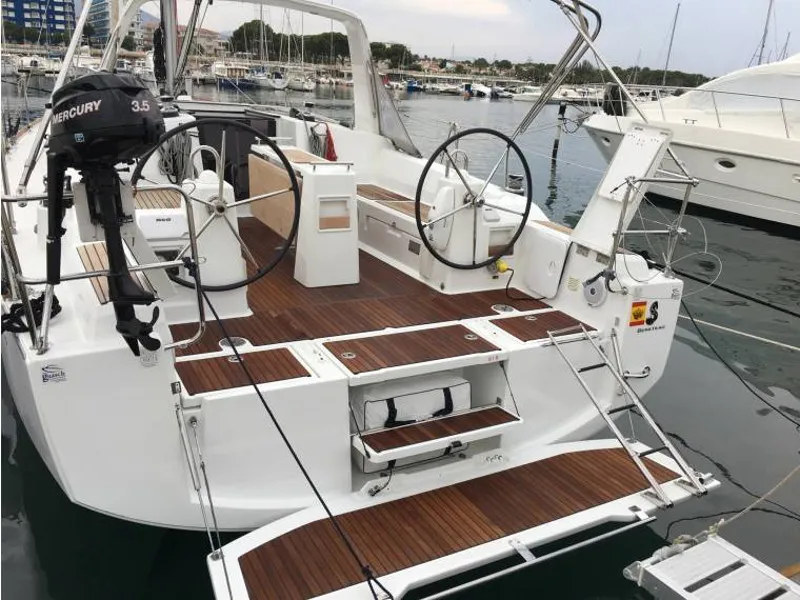 Deck of Lisis, a Beneteau Oceanis 38 sailboat at Sitges, Spain