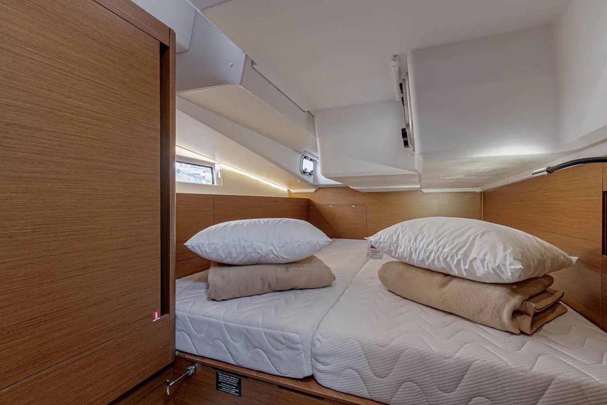 Cabin on Magellan, a Jeanneau Sun Odyssey 490 sailboat at Kontokali, Greece