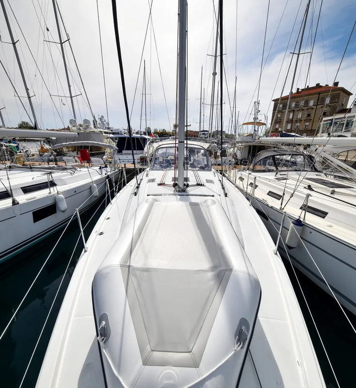 Deck of Eylin, a Beneteau Oceanis 40.1 sailboat at Zadar, Croatia