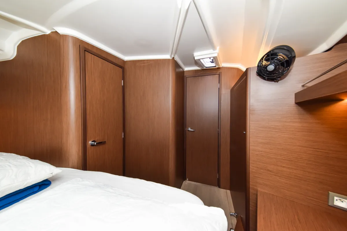 Cabin on Eylin, a Beneteau Oceanis 40.1 sailboat at Zadar, Croatia