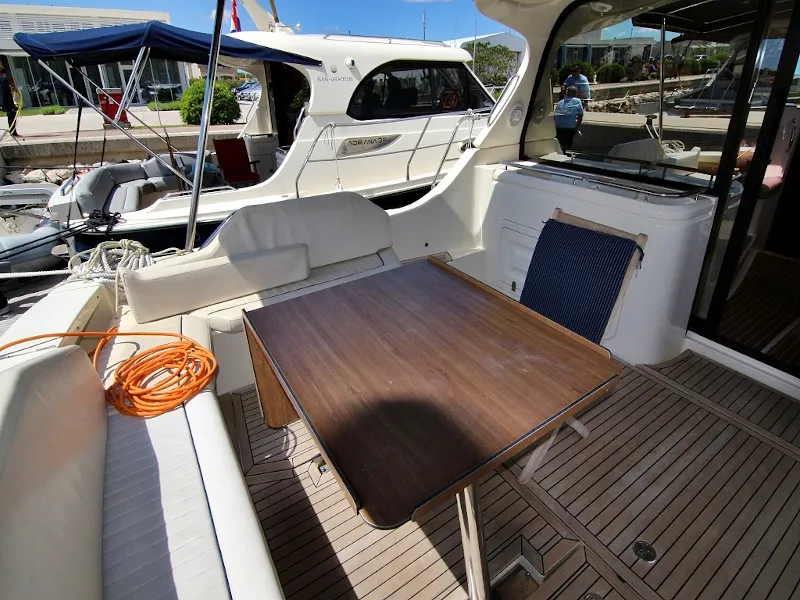 Deck of Roberta, a SAS - Vektor Adriana 44 motor yacht at Općina Sukošan, Croatia