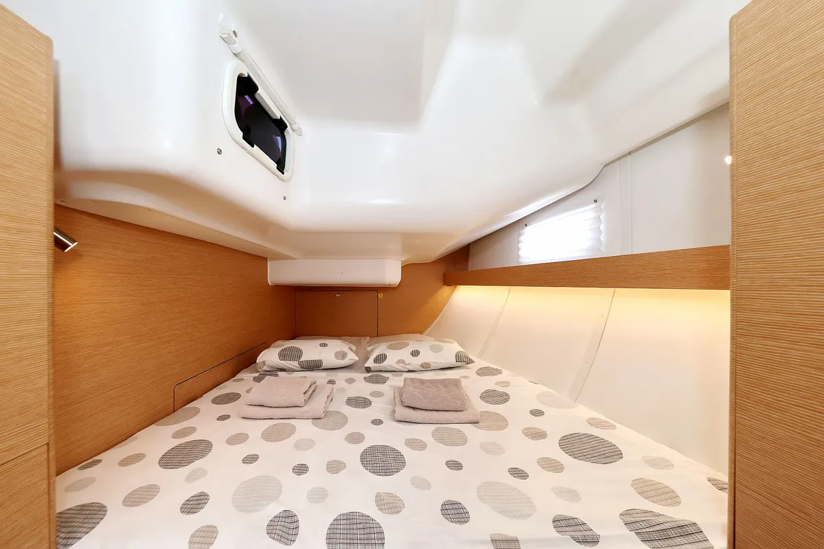 Cabin on Ibiss, a Elan Impression 45 sailboat at Grad Šibenik, Croatia