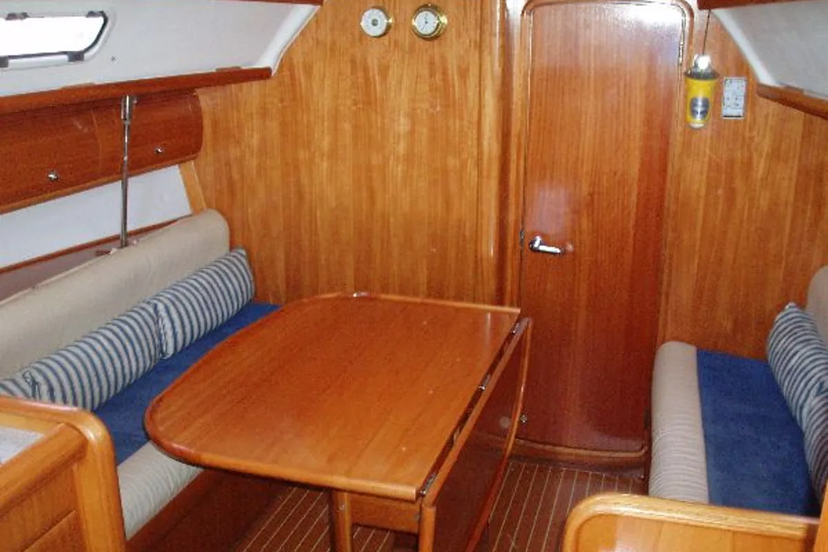 Salon of Athina, a Bavaria 32 Cruiser sailboat at Preveza, Greece