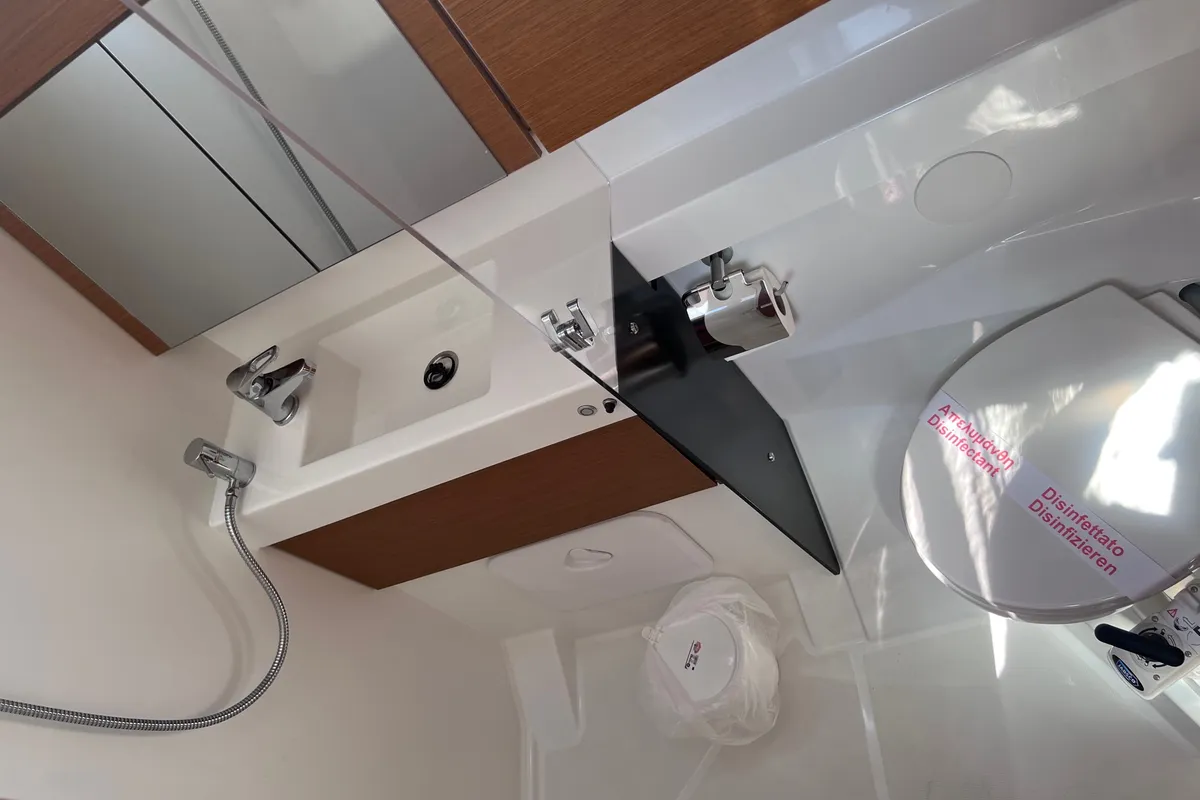 Head on Stilvi, a Jeanneau Sun Odyssey 410 sailboat at Loutraki, Greece