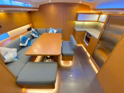 Salon of Nami, a Dufour 470 sailboat at Dénia, Spain