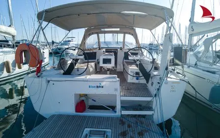 Cockpit of Blue Note, a Dufour 390 GL sailboat at Plan-d'Aups-Sainte-Baume, France