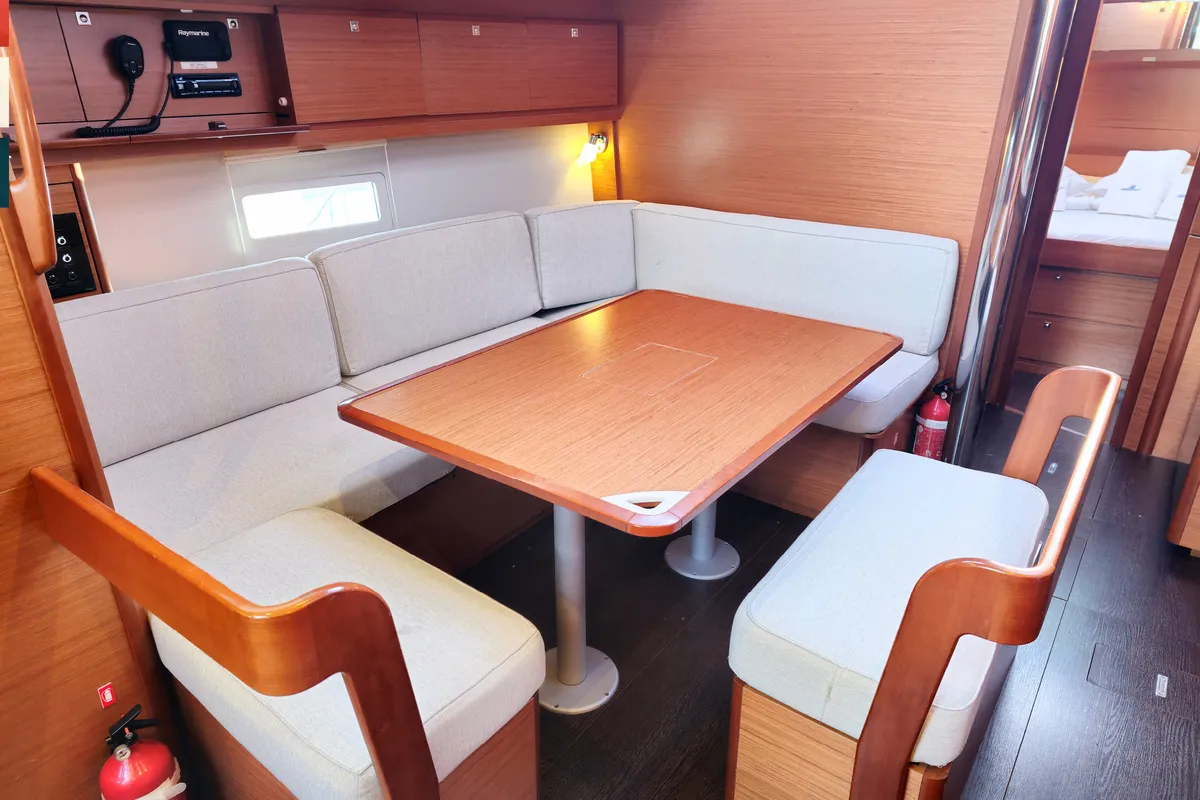 Salon of Vivo, a Dufour 430 GL sailboat at Kaštela, Croatia