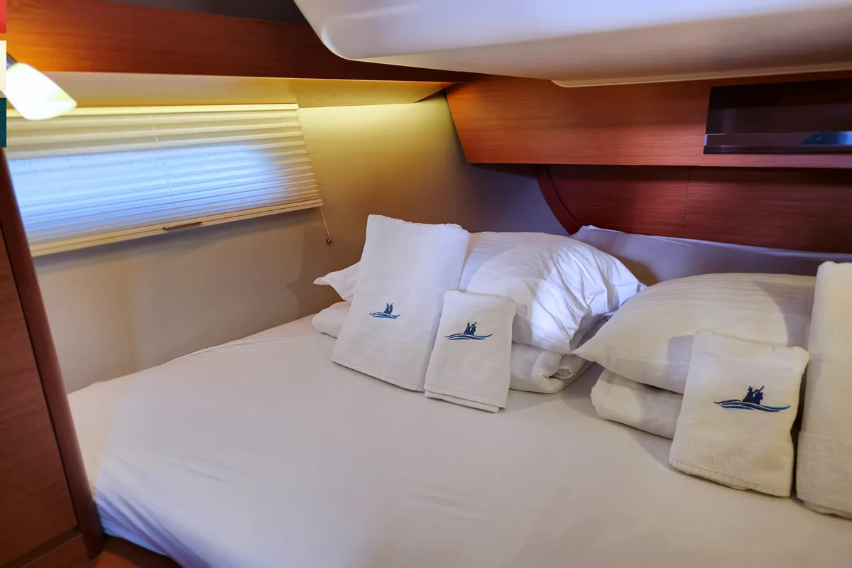 Cabin on Vivo, a Dufour 430 GL sailboat at Kaštela, Croatia